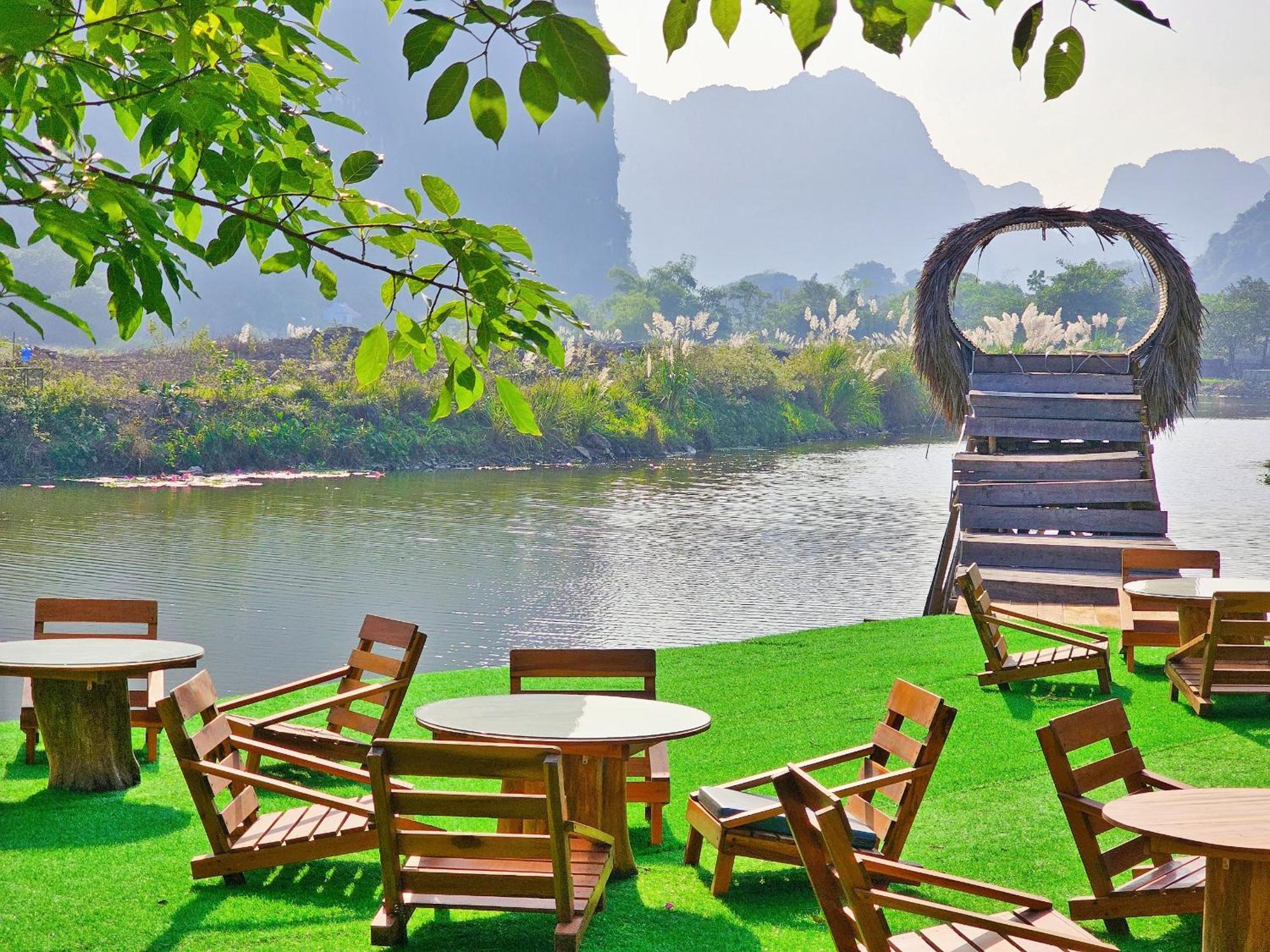 Quoc Khanh Bamboo Homestay นิญบิ่ญ ภายนอก รูปภาพ