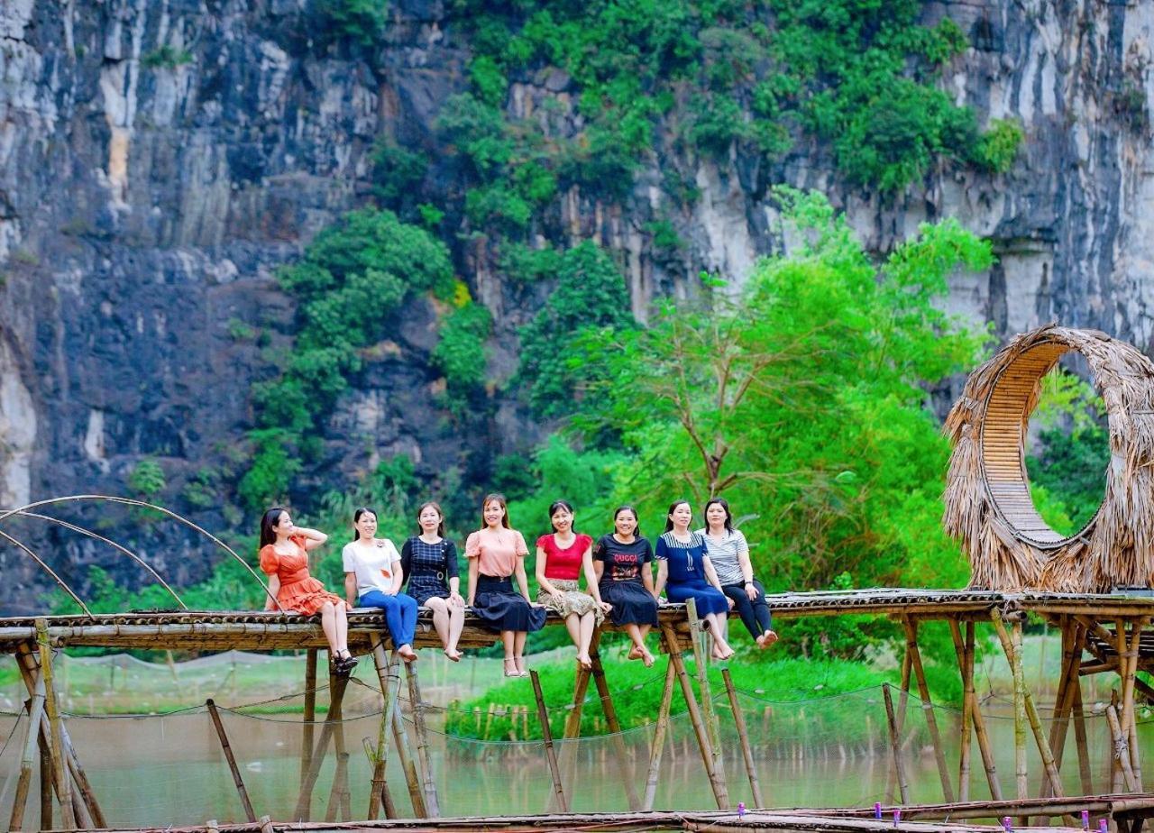 Quoc Khanh Bamboo Homestay นิญบิ่ญ ภายนอก รูปภาพ
