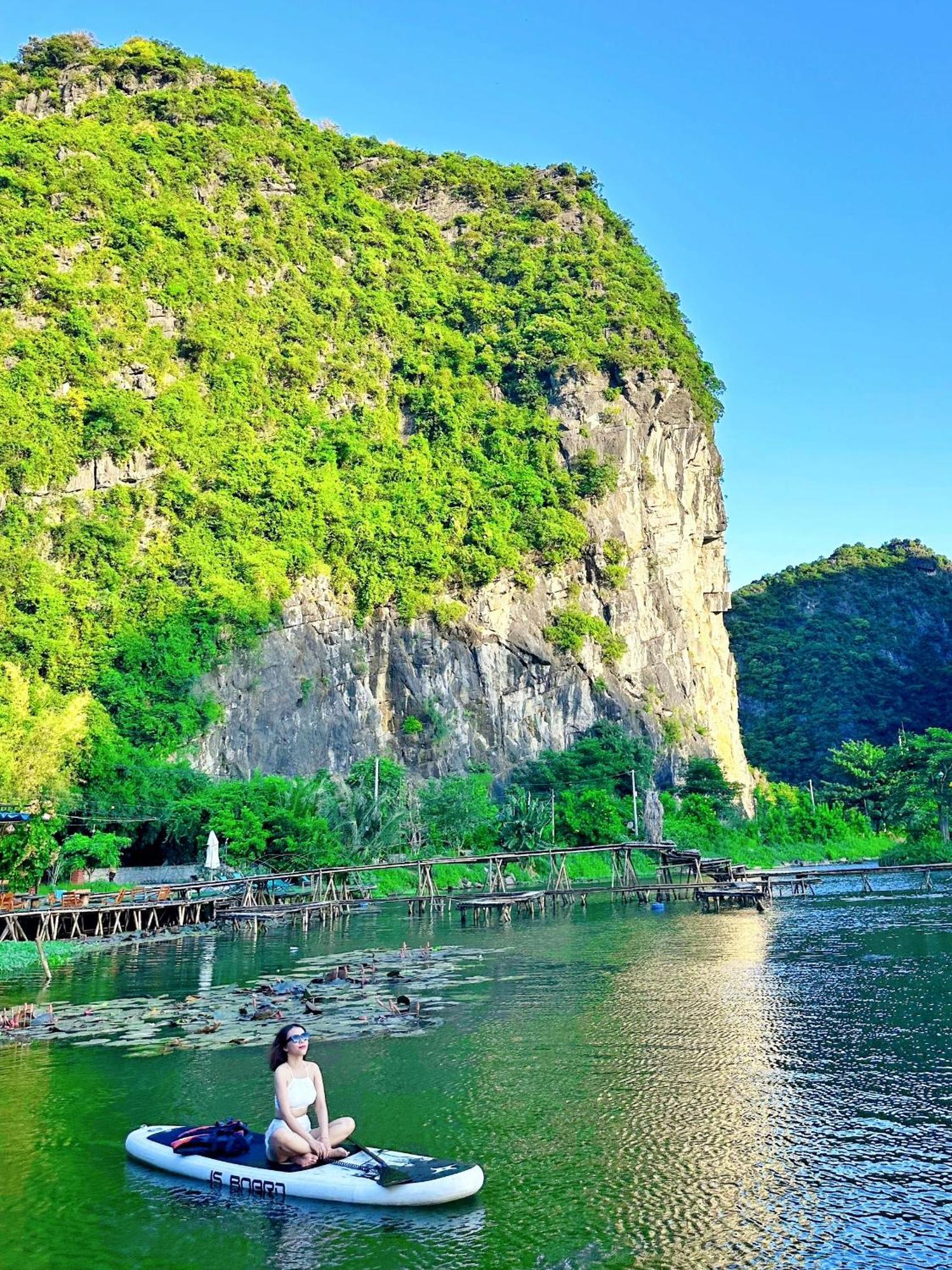 Quoc Khanh Bamboo Homestay นิญบิ่ญ ภายนอก รูปภาพ