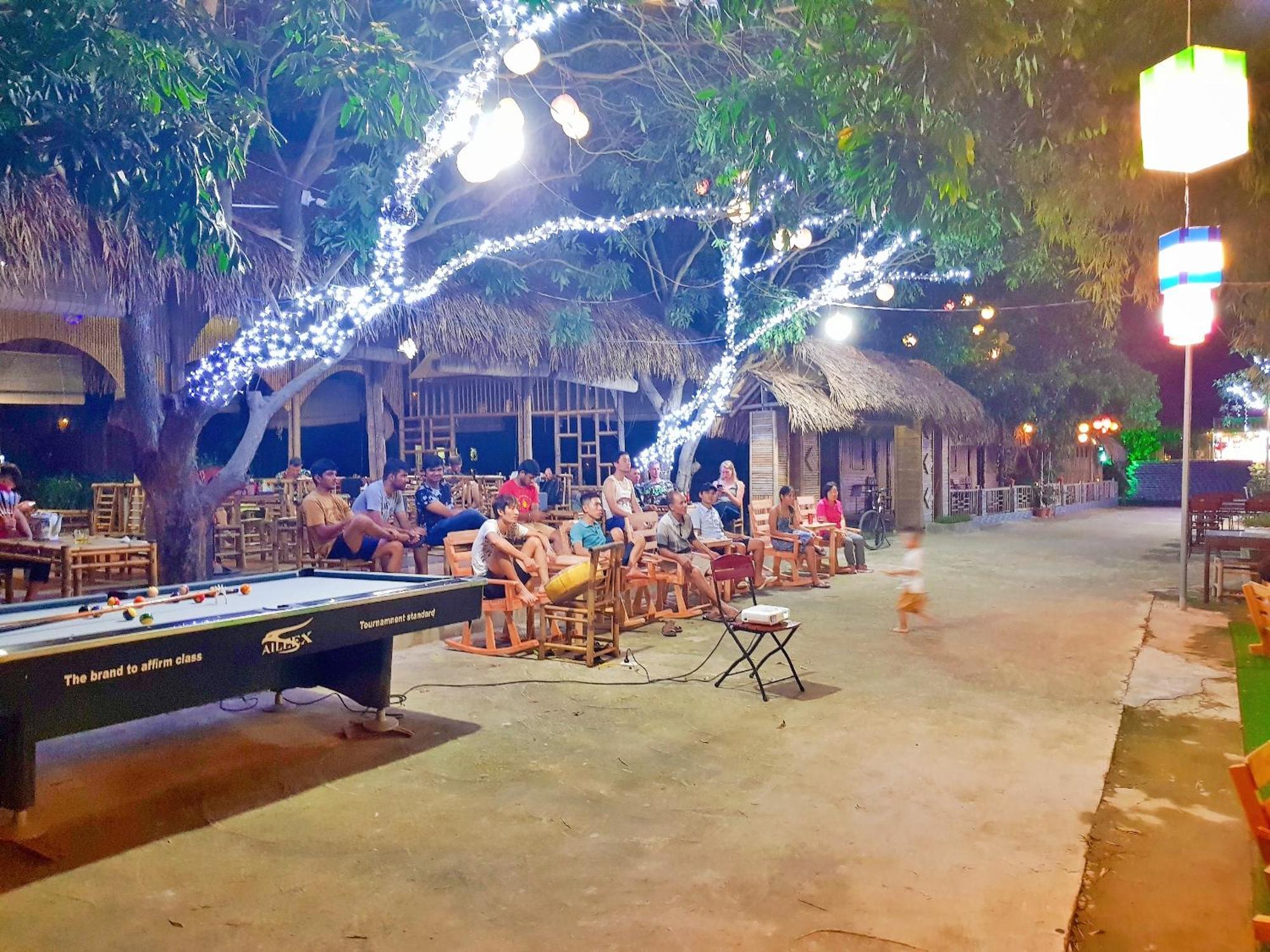 Quoc Khanh Bamboo Homestay นิญบิ่ญ ภายนอก รูปภาพ