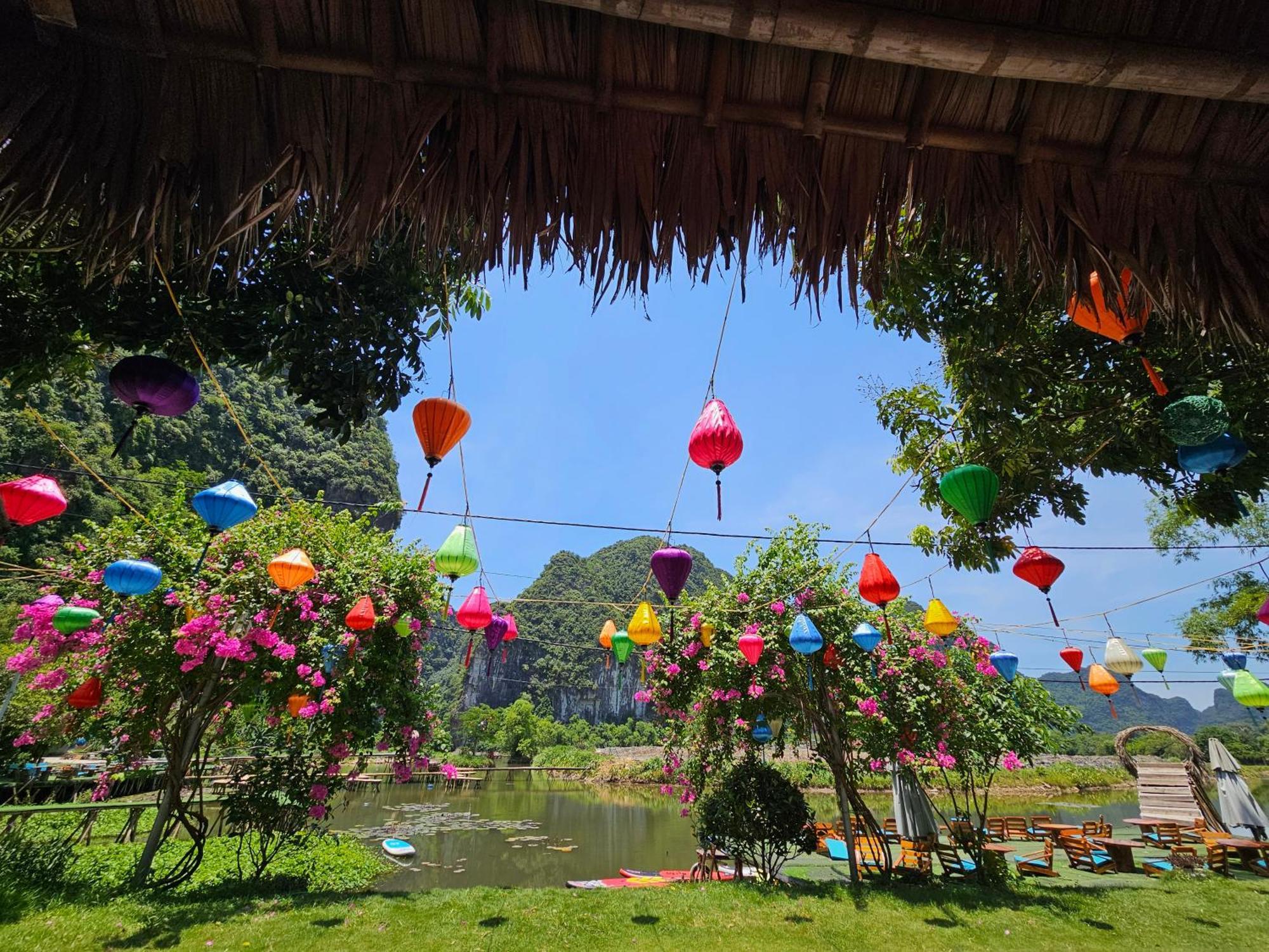 Quoc Khanh Bamboo Homestay นิญบิ่ญ ภายนอก รูปภาพ
