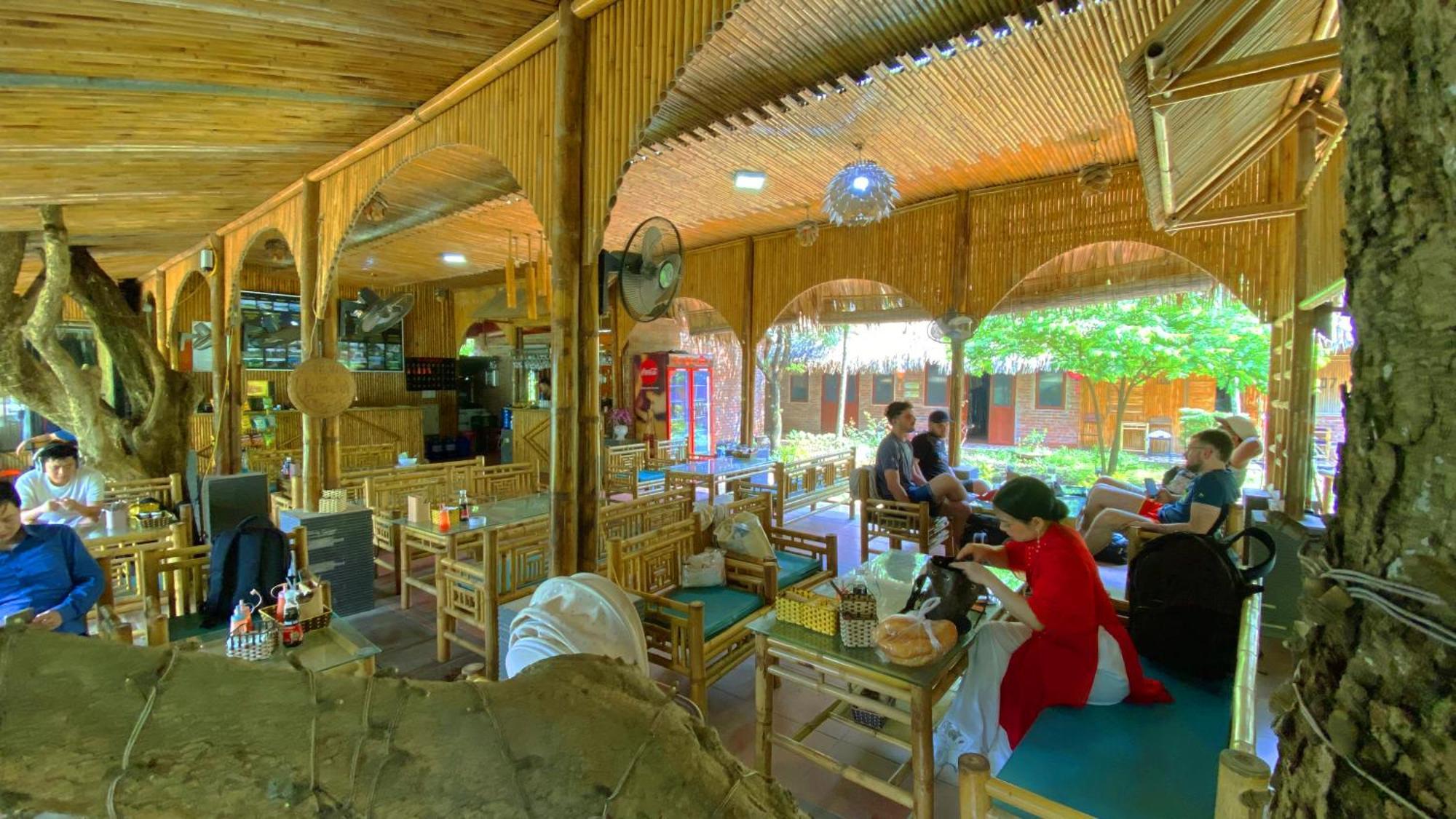 Quoc Khanh Bamboo Homestay นิญบิ่ญ ภายนอก รูปภาพ