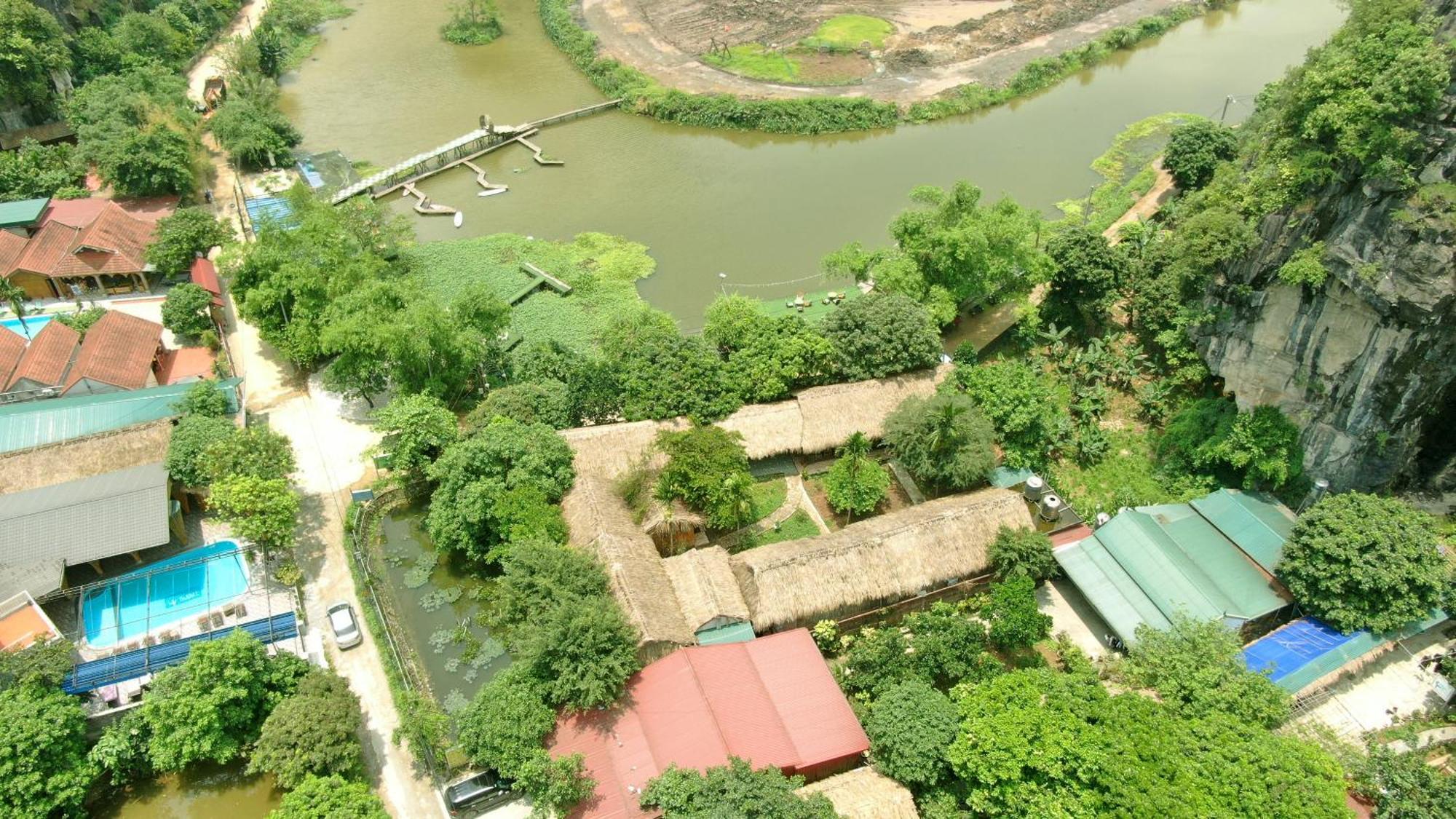 Quoc Khanh Bamboo Homestay นิญบิ่ญ ภายนอก รูปภาพ